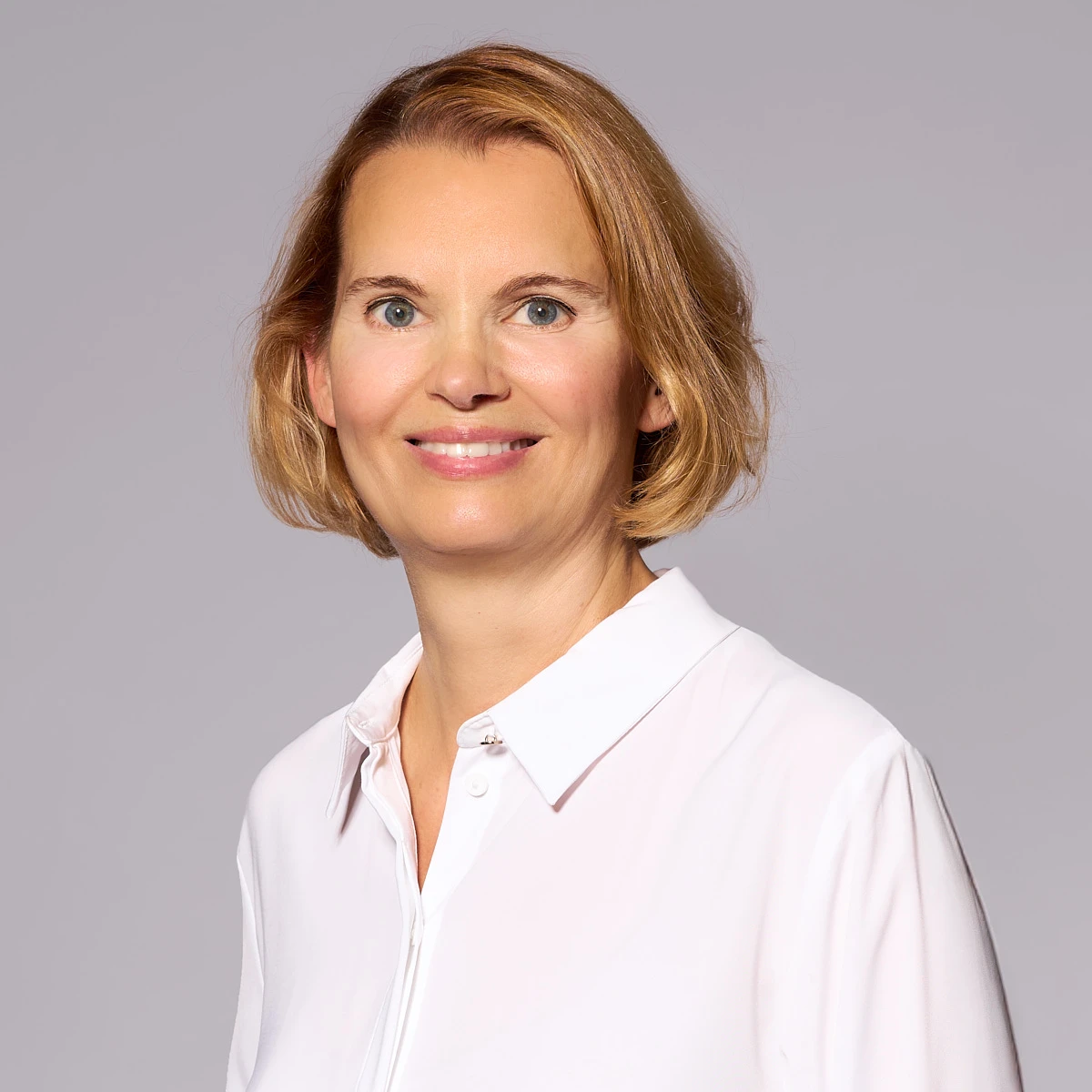 Portrait von Dr. Stephanie Gründemann, HNO-Ärztin in der RKM 740 HNO-Praxis Düsseldorf